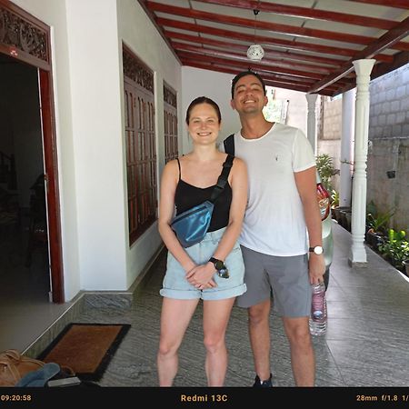 Southern Beach Surf Lodge Ahangama Dış mekan fotoğraf
