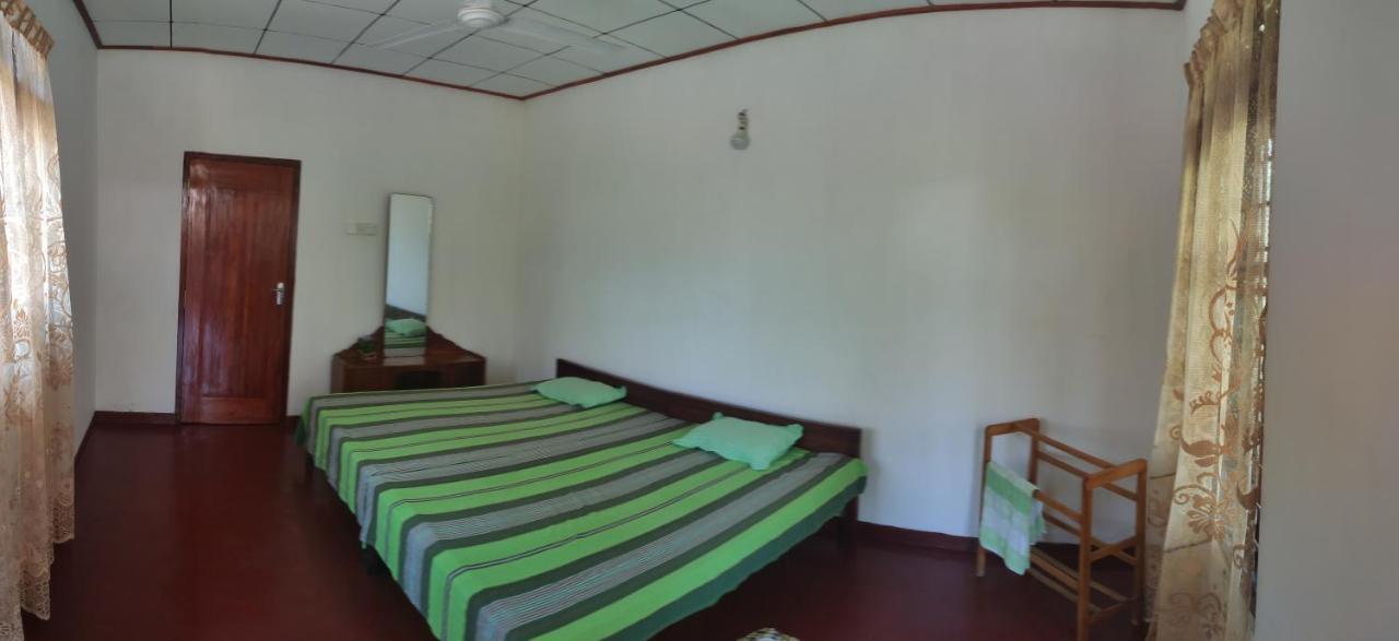 Southern Beach Surf Lodge Ahangama Dış mekan fotoğraf
