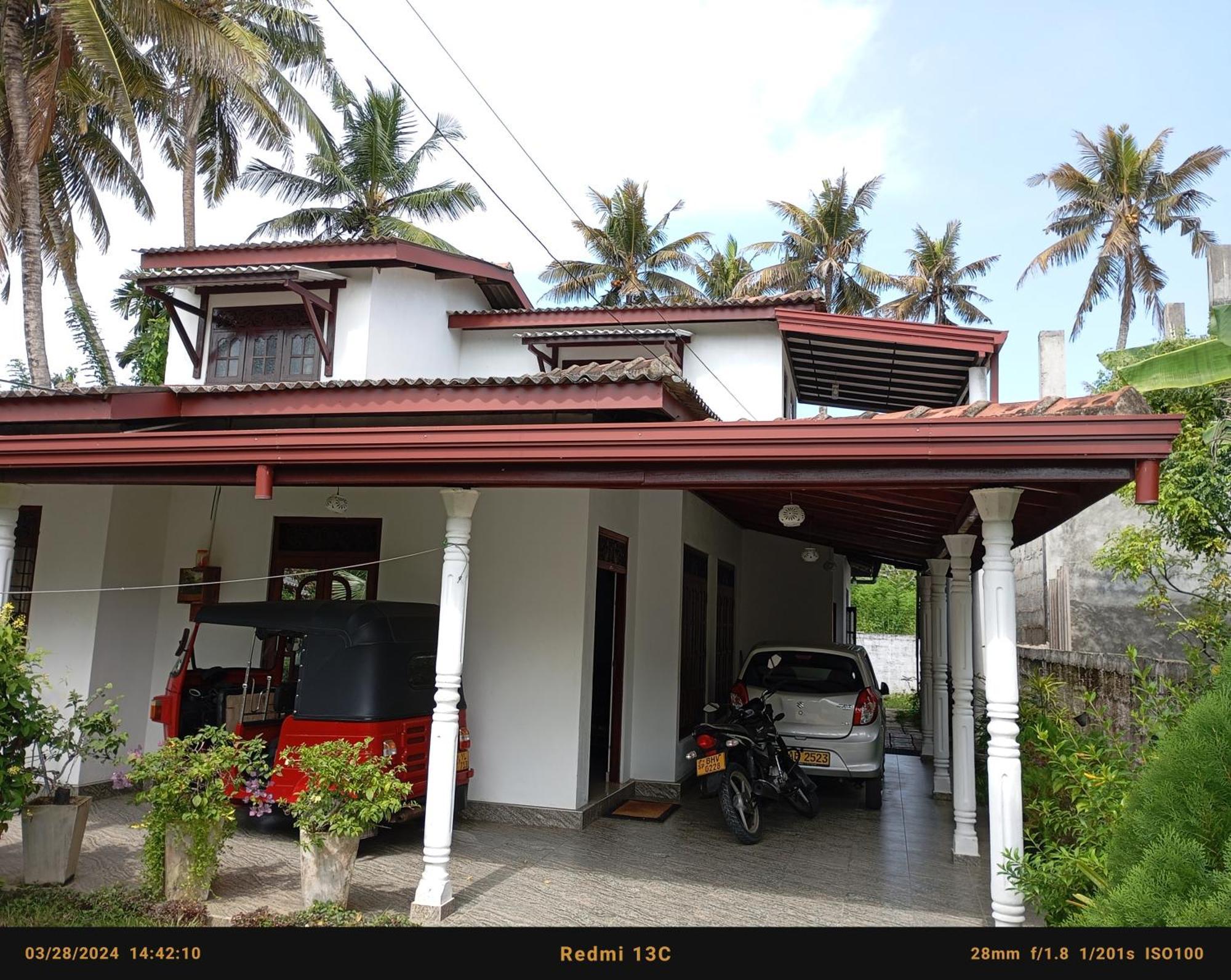 Southern Beach Surf Lodge Ahangama Dış mekan fotoğraf