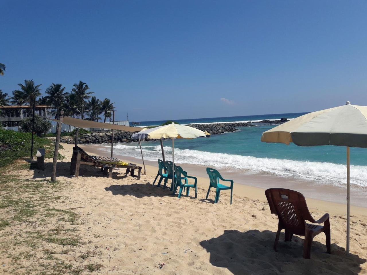 Southern Beach Surf Lodge Ahangama Dış mekan fotoğraf